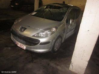 Uttjänta bilar auto Peugeot 207 1400 benzine 2016/1