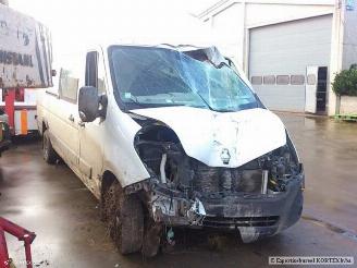 Salvage car Renault Master 2300 diesel 2011/1