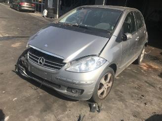 Vaurioauto  passenger cars Mercedes A-klasse 180 2015/1