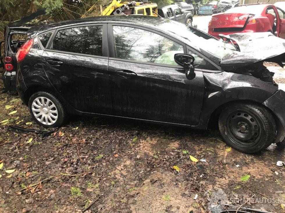 Ford Fiesta diesel- 1600cc 2012 zwart