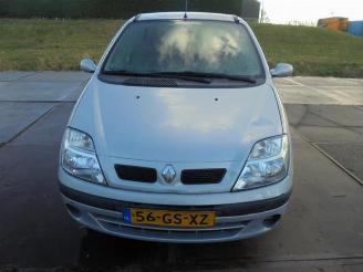 Salvage car Renault Mégane Scénic Scenic I (JA), MPV, 1999 / 2003 1.6 16V 2001/3