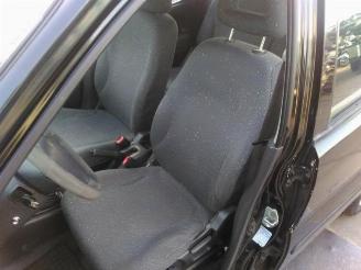 Suzuki Ignis Ignis (FH), Hatchback, 2000 / 2005 1.3 16V picture 5