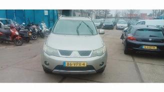 skadebil auto Mitsubishi Outlander Outlander (CW), SUV, 2006 / 2012 2.2 DI-D 16V 4x4 2008/4