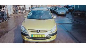 Vaurioauto  passenger cars Peugeot 307 307 Break (3E), Combi, 2002 / 2009 1.6 16V 2003/1