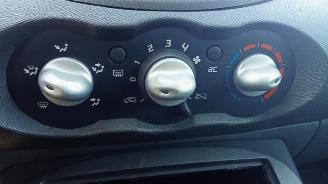 Renault Twingo Twingo II (CN), Hatchback 3-drs, 2007 / 2014 1.2 16V LEV picture 6