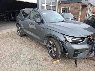 Coche accidentado Volvo XC40 CX 40 2.0 2025 BENZINE MILD HYBRIDE B3 163  LEER PANO FULL 2025/6