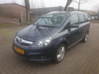krockskadad bil auto Opel Zafira  2007/1