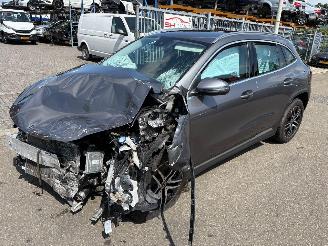 Vrakbiler auto Mercedes GLA  2021/1