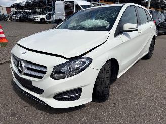 Vrakbiler auto Mercedes B-klasse W246 2015/1