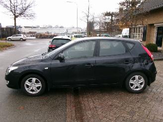 Hyundai I-30 1.4 I DYNAMIC picture 2