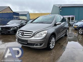 Vrakbiler auto Mercedes B-klasse B (W245), Hatchback, 2005 / 2011 2.0 B-200 16V 2006/1