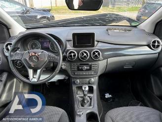 Mercedes B-klasse B (W246), Hatchback, 2011 / 2018 1.6 B-180 BlueEFFICIENCY Turbo 16V picture 12