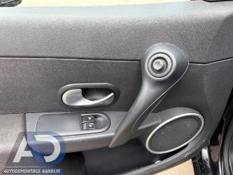 Renault Clio Clio III (BR/CR), Hatchback, 2005 / 2014 1.4 16V picture 13