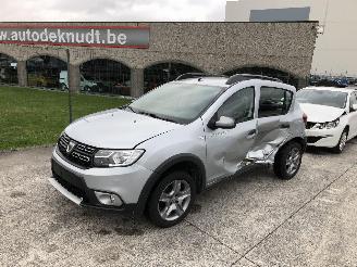 Damaged car Dacia Sandero 0.9 AUTOMATIQUE 2020/6