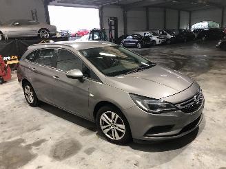 Coche accidentado Opel Astra EDITION 1.6 CDTI 2017/2