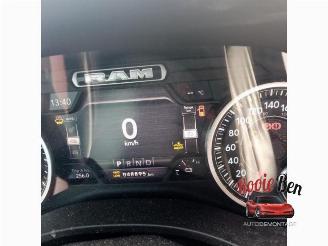 Dodge Ram 1500 Crew Cab (DS), Pick-up, 2010 / 2018 5.7 Hemi V8 4x4 picture 14