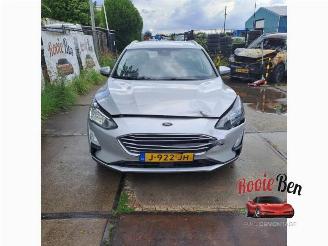 Salvage car Ford Focus Focus 4 Wagon, Combi, 2018 1.0 Ti-VCT EcoBoost 12V 125 2020/8