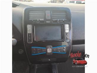 Nissan Leaf Leaf (ZE0), Hatchback, 2010 / 2017 Leaf picture 12
