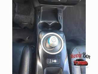 Nissan Leaf Leaf (ZE0), Hatchback, 2010 / 2017 Leaf picture 13