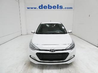 Vaurioauto  passenger cars Hyundai I-20 COOL 2016/4