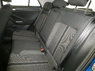 Volkswagen T-Roc  picture 16