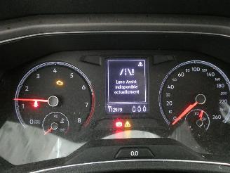 Volkswagen T-Roc  picture 13