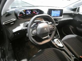 Peugeot 208 II STYLE picture 12