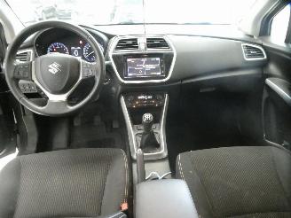 Suzuki SX4 S-CROSS picture 14