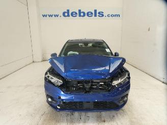 damaged passenger cars Dacia Sandero COMFORT 2021/3