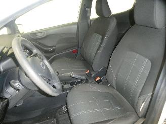 Ford Fiesta 1.1 5 DEURS picture 12