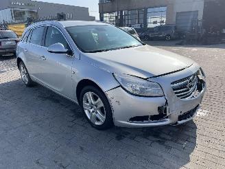 Damaged car Opel Insignia SPORTS TOURER SW 2011/7
