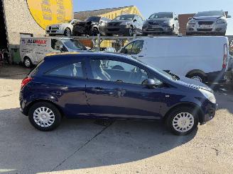 Damaged car Opel Corsa MOTOR PROBLEM 2013/1