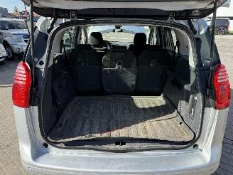 Peugeot 5008 1.6 HDI picture 21