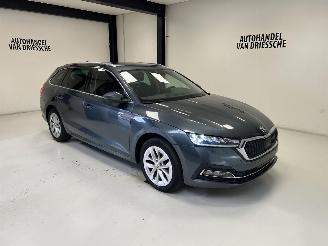 Coche accidentado Skoda Octavia AMBITION 2020/10