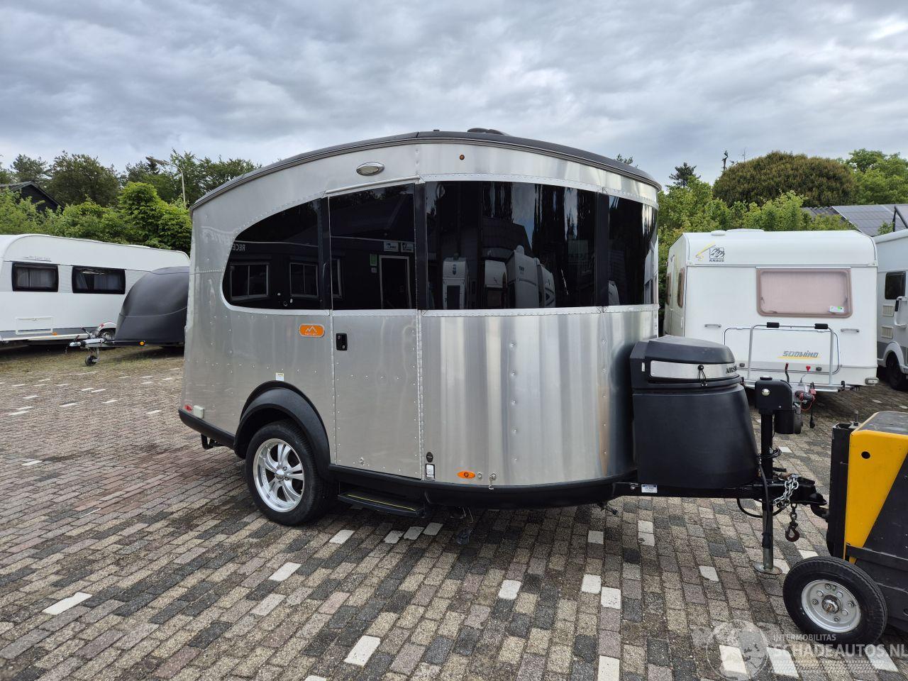 Airstream  basecamp