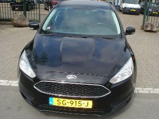 Ford Focus 1.0 74KW STATION AIRCO-NAVIGATIE picture 2