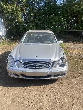Uttjänta bilar auto Mercedes E-klasse E 220 CDI SEDAN 2002/7