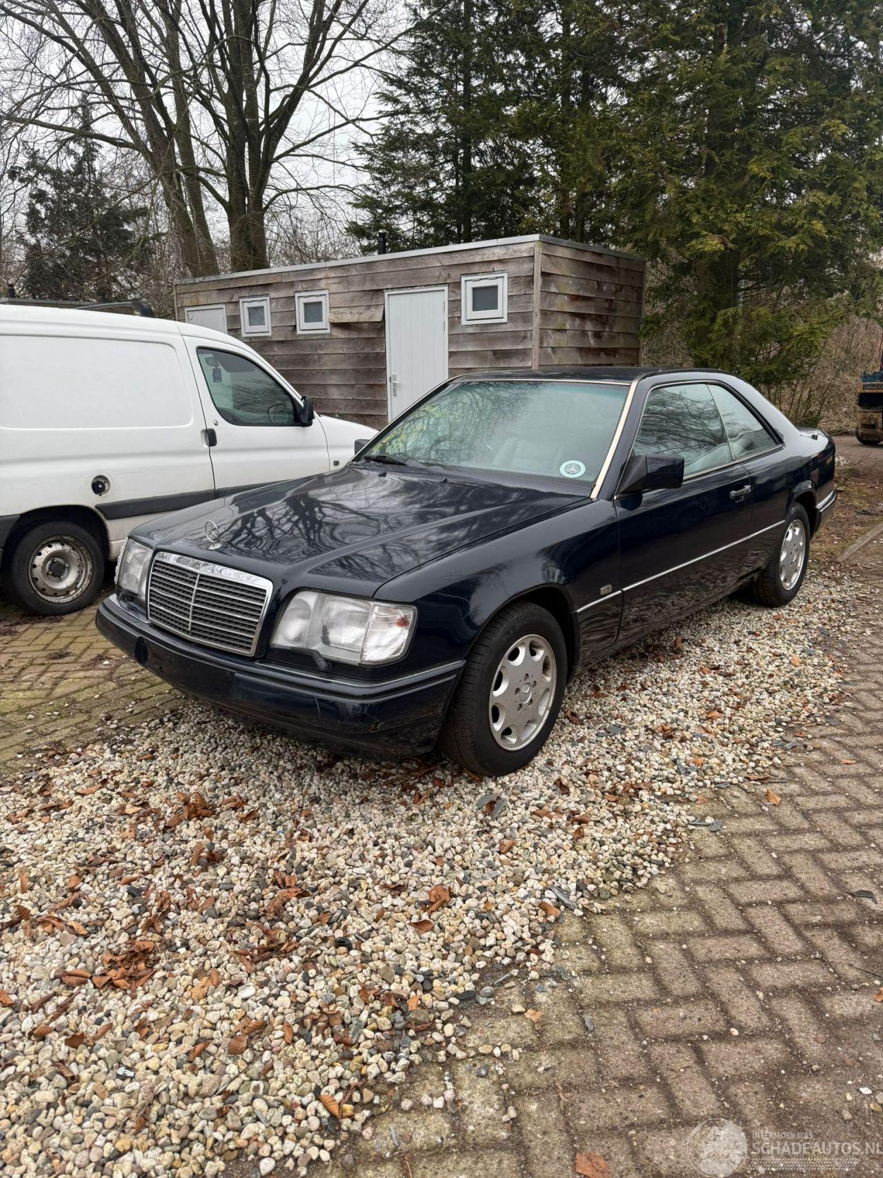 Mercedes E-klasse E 220 COUPE