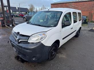 Vaurioauto  passenger cars Renault Kangoo  2019/11