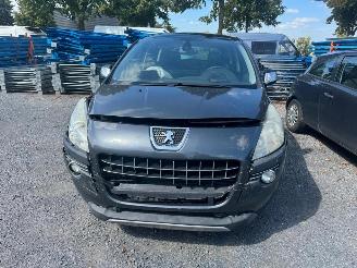 Damaged car Peugeot 3008 I 2010/8