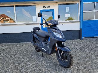 skadebil bromfiets Kymco  AGILITY CARRY / DELIVERY 2017/10