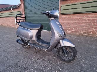 Turbho  RL-50 VESPA LX LOOK A LIKE MODEL picture 2