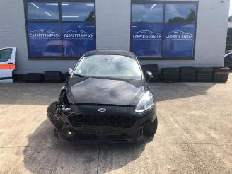 Salvage car Ford Fiesta Fiesta 7, Hatchback, 2017 1.1 Ti-VCT 12V 85 2018/8