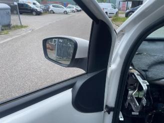 Volkswagen Up!  picture 8