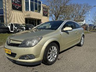 Avarii autoturisme Opel Astra Opel Astra GTC 1.6 Enjoy 2005/1