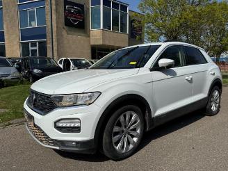 Salvage car Volkswagen T-Roc T-Roc I, SUV, 2017 1.0 TSI 12V BlueMotion 2018
