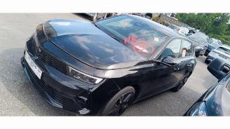 Vrakbiler auto Opel Astra  2025/10