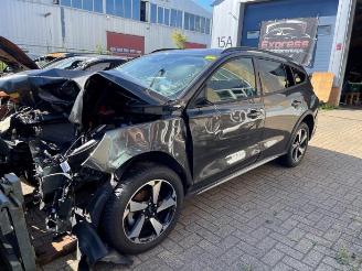 Vrakbiler auto Ford Focus Focus 4 Wagon, Combi, 2018 / 2025 1.0 Ti-VCT EcoBoost 12V 125 2022/2