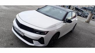 Vrakbiler auto Opel Astra Astra L (F3/FB/FM/FP), Hatchback 5-drs, 2021 Electric 54/58 kWh 2025/3