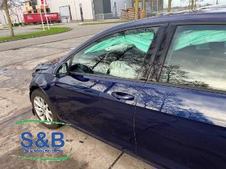 Volkswagen Golf  picture 13